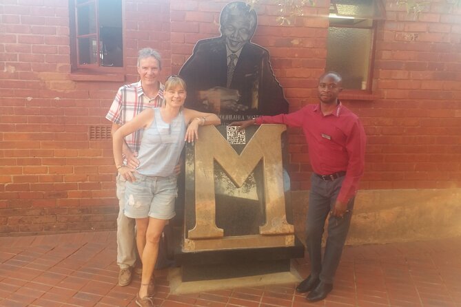 Half Guided Day Tour of Soweto And Apartheid Museum - Visiting Vilakazi Street