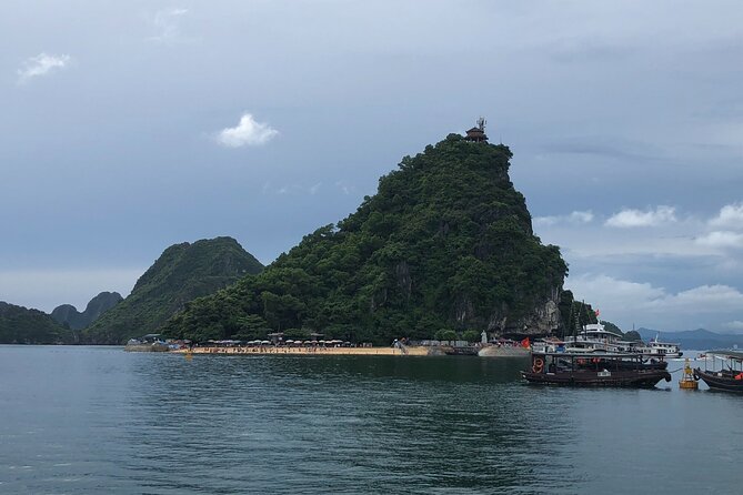 Halong Bay Boat Trip With Sung Sot Cave - Kayaking - Titop Island - Discovering Titop Island