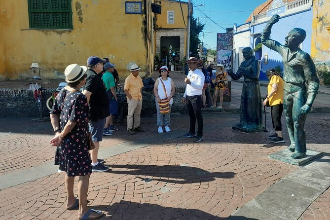 Highlights & Iconic Places City Tour! - Traveler Requirements
