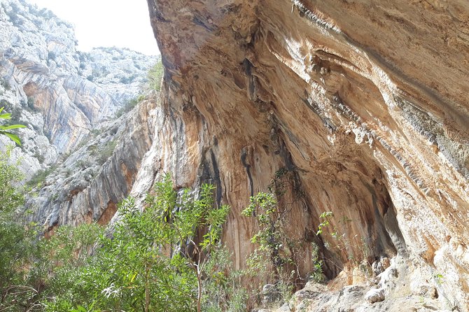 Hike to Gorropu Canyon Review - Navigating the Canyon Trail