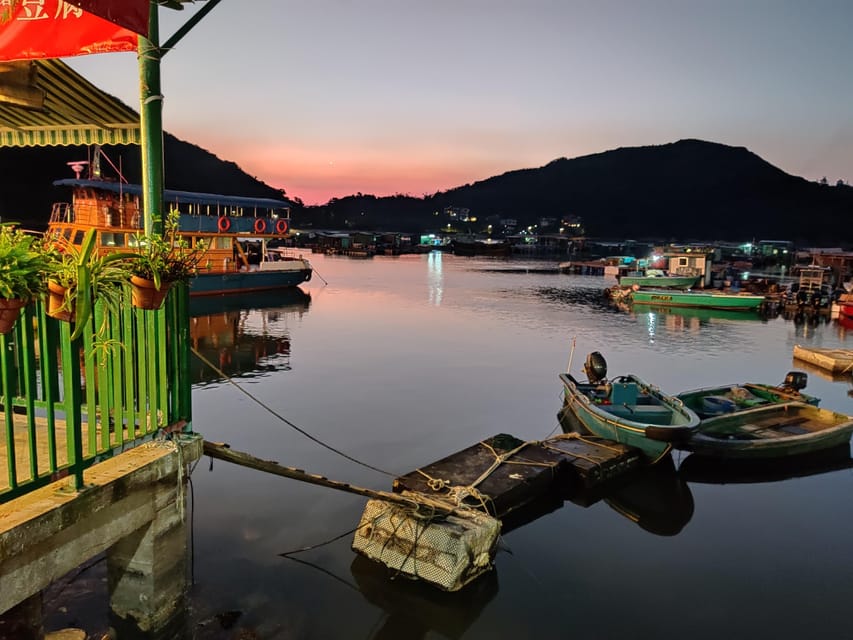 Hong Kong: Lamma Island Walking Tour With Lunch - Inclusions