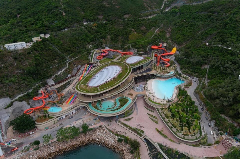 Hong Kong: Water World Entry Ticket - Attractions and Activities