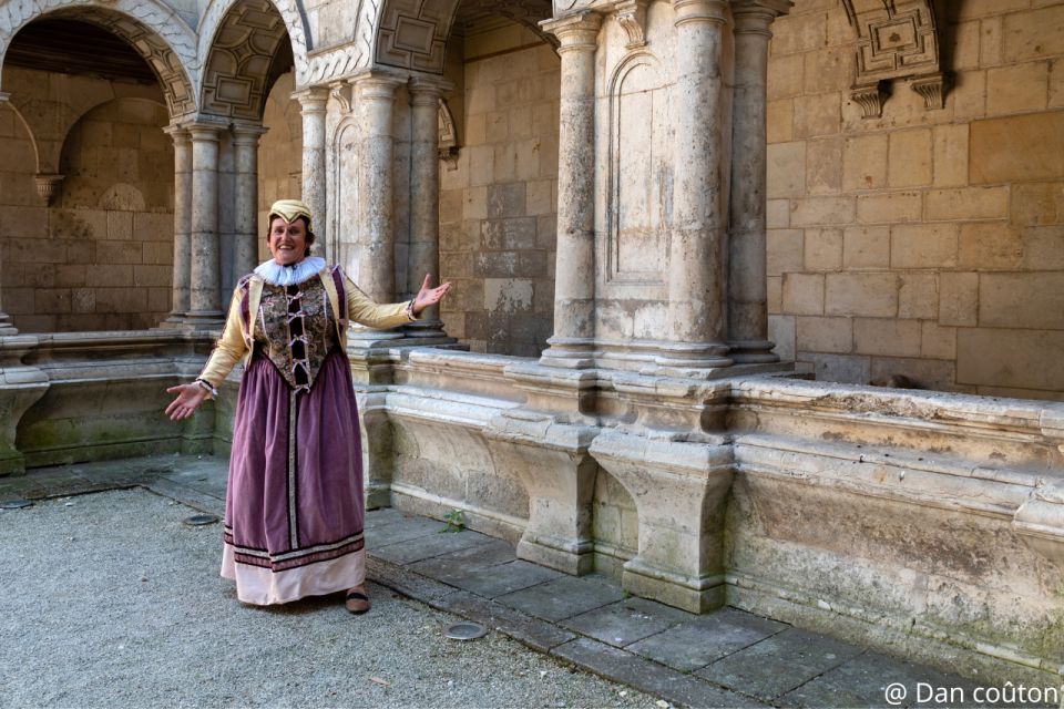 Immerse Yourself in the Protestant Era of La Rochelle - Guide Profile