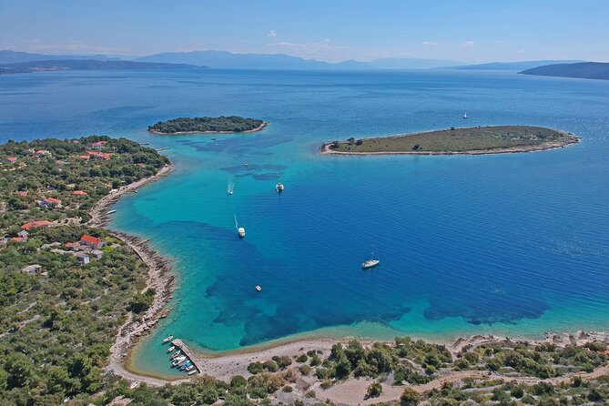 Islands Brač, Šolta & Blue Lagoon - Private Speedboat Tour - Discovering Solta Island