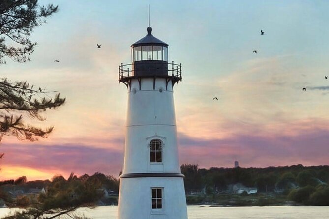 Islands, Lighthouses, and Castle Tour on the St. Lawrence River - Onboard Experience