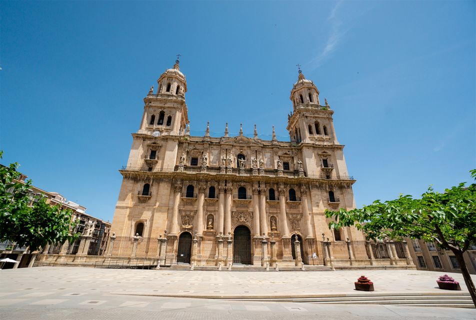 Jaén: 3-Hour Tour, Cathedral, Jewish Quarter and Arab Baths - Itinerary Highlights