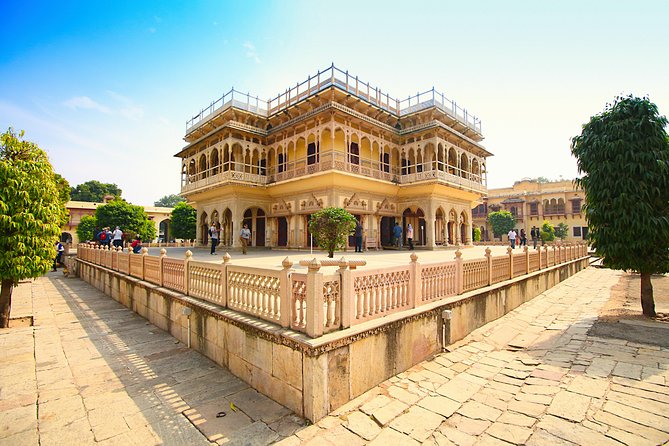 Jaipur City Palace, Hawa Mahal & Jantar Mantar Private Tour - Booking Details and Options