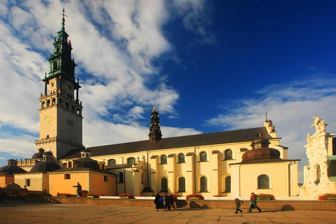 Jasna Gora & Black Madonna Private Tour From Lodz With Lunch - Historical Significance