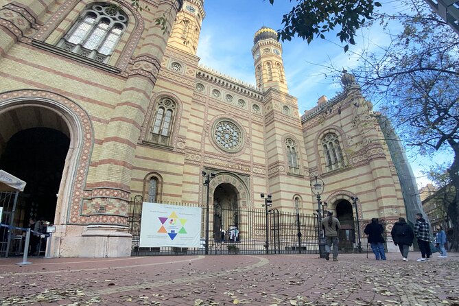 Jewish Heritage Tour on Escooter Inc Synagogue and Shoes Memorial - What to Expect During the Tour