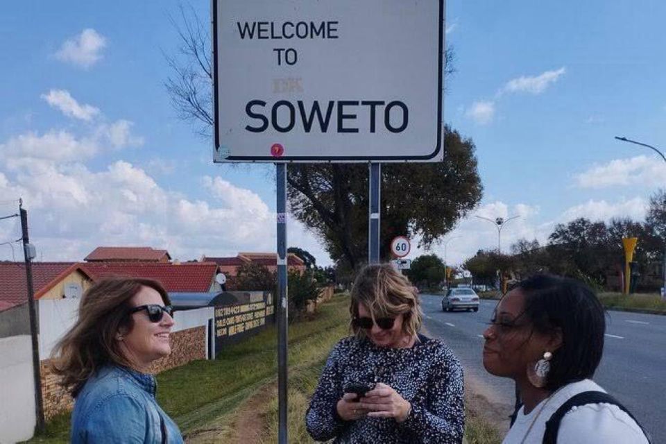 Joburg ( Soweto ) Apartheid Museum Day Tour - FNB Stadium Highlights