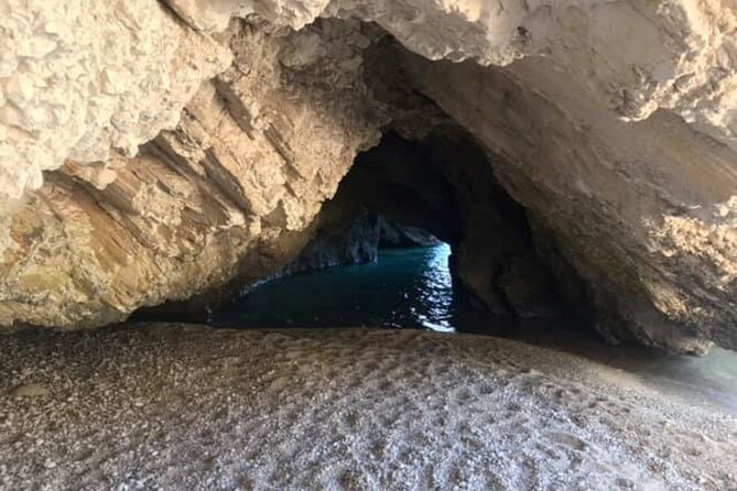 Kefalonia: Myrtos Beach Relaxation and Farm Flavors - Exploring the Picturesque Myrtos Beach