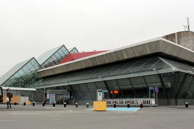 Keflavik To Reykjavik Private Luxury Airport Transfer - Booking Process