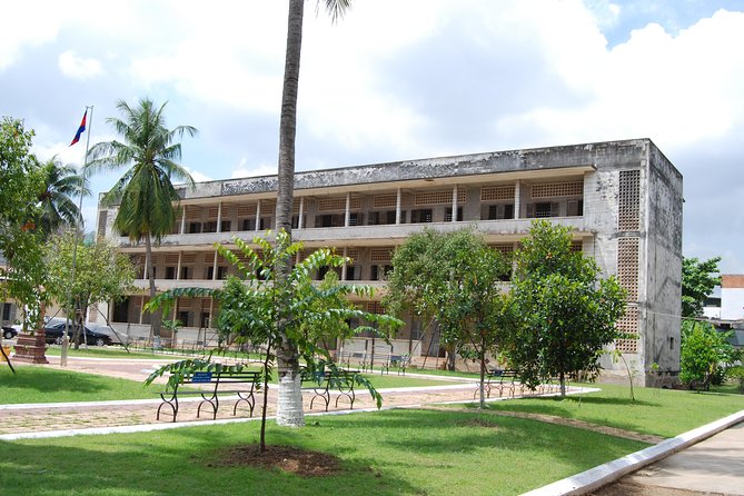 Killing Fields & Toul Sleng Genocide Museum Tickets With Tuk Tuk - Choeung Ek Genocidal Center