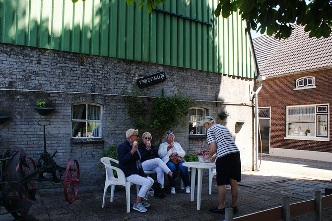 Kinderdijk Area Cycling Tour - Visiting the Windmill Museum
