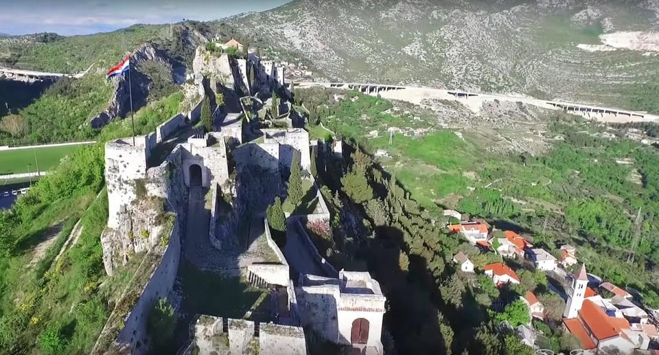 Klis ( Game Ot Thrones ) & Soparnik - Croatian Pizza Tour - Klis Fortress Exploration