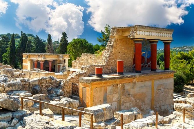 Knossos Palace & Heraklion City Tour - Visiting Heraklion Archaeological Museum