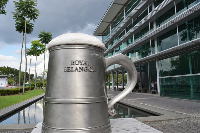 Kuala Lumpur City Tour Full Day 8 Hours - Petronas Twin Towers
