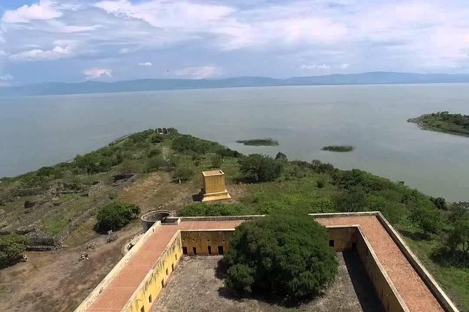 Lake Chapala Tour: Mezcala Island & Ajijic With a Local Expert - Ajijic: The Artists Haven