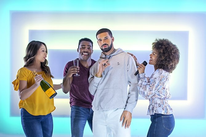 Las Vegas Super Saver: Madame Tussauds With Gondola Boat Ride - Highlights of the Gondola Ride