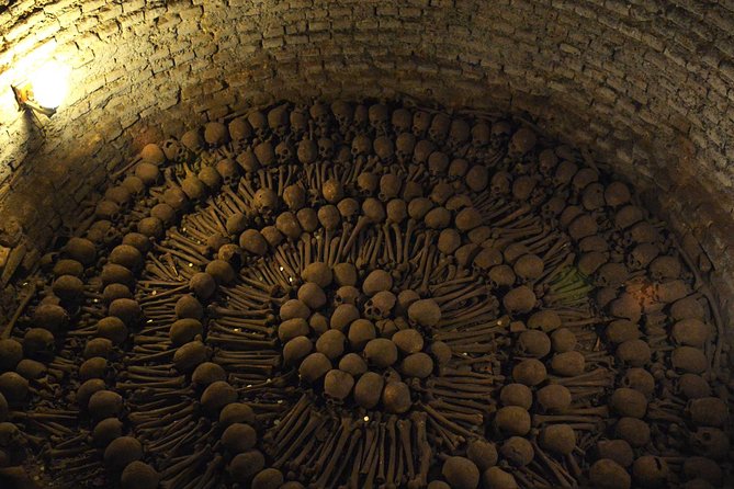 Life and Death in the City of Kings - Unique Experience! - Immersive Commentary From Knowledgeable Guides