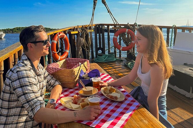 Live Music Cruise With Shrimp Buffet Review - Meeting Point and Schedule