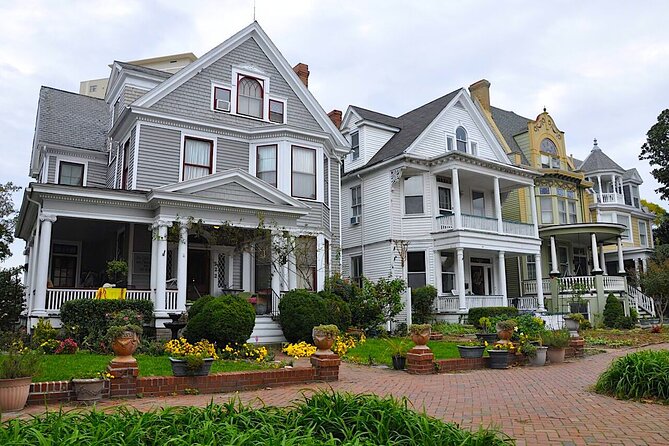 Lively Characters Guide You Through Olde Towne Portsmouth, VA (Norfolk County) - Tour Features and Highlights