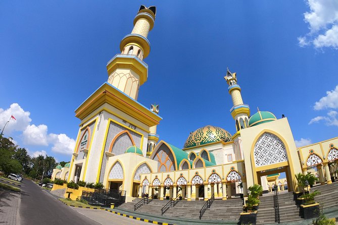 Lombok City Tour Combination With Temple Tour - Transportation Details