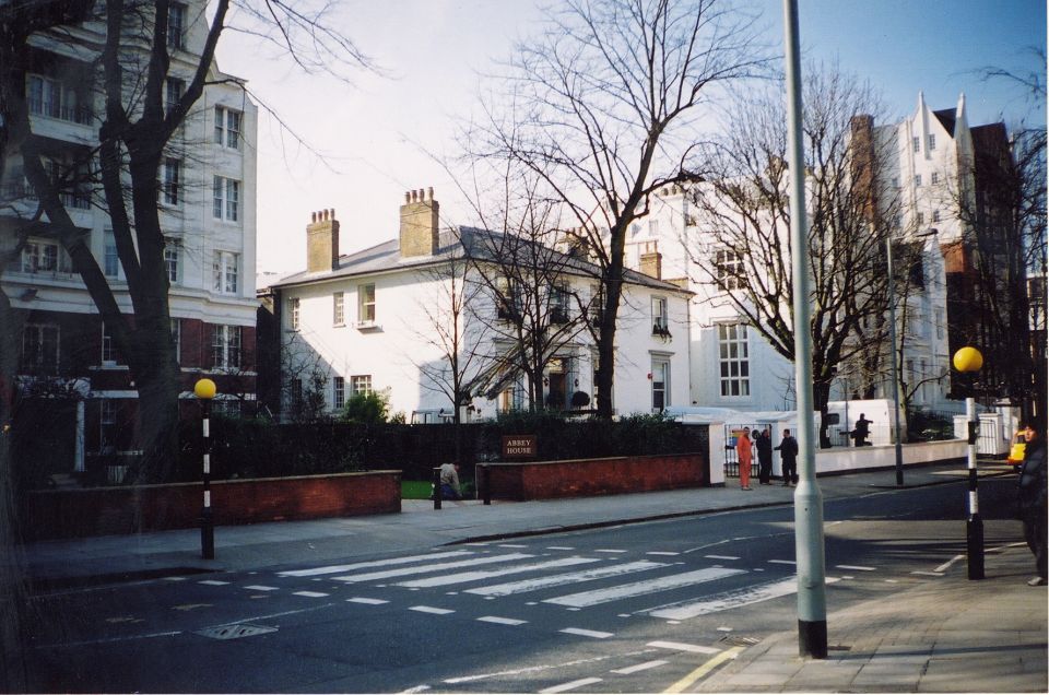 London: Beatles in My Life Walking Tour With Richard Porter - Abbey Road Crossing