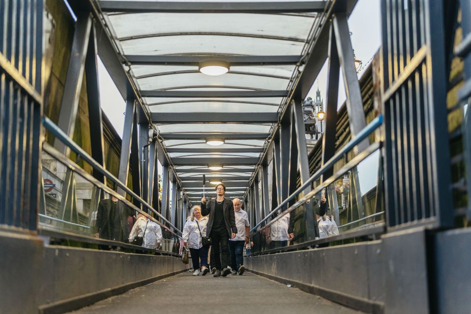 London: Ghost Walk and River Thames Boat Ride - Unique Experience Features