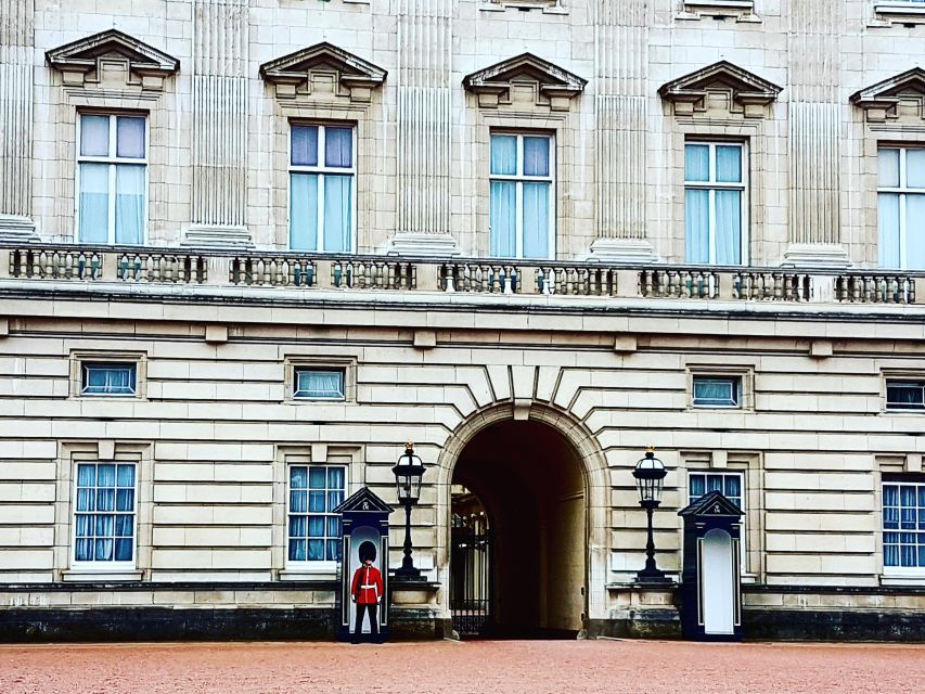 London: The Crown British Royalty Walking Tour - Itinerary Highlights