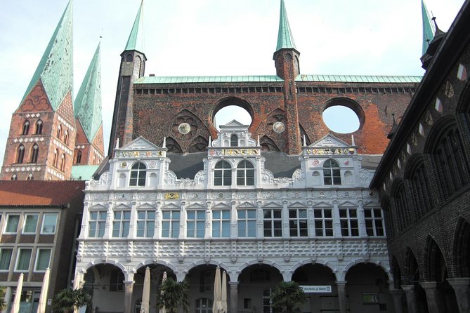 Lübeck Day Trip From Hamburg By Train With Private Guide And Lunch - Admiring Lübeck Cathedral