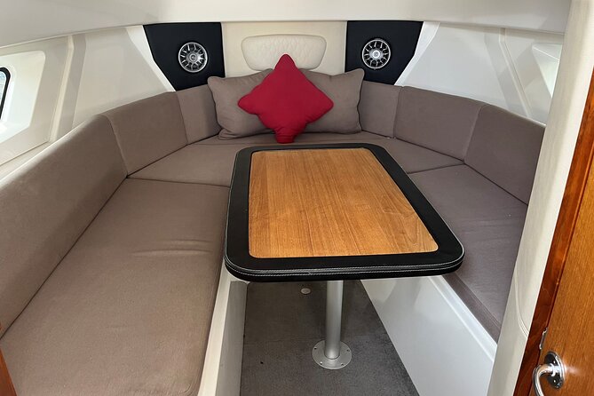 Luxury Private Charter on a Karnic SL800 - Package Inclusions