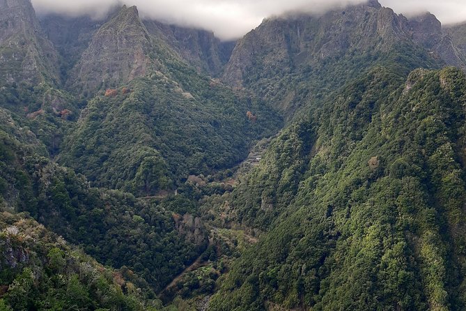Madeira: Private 1.5-Kilometer Levada Dos Balcões Hike PR11 - Pricing Information