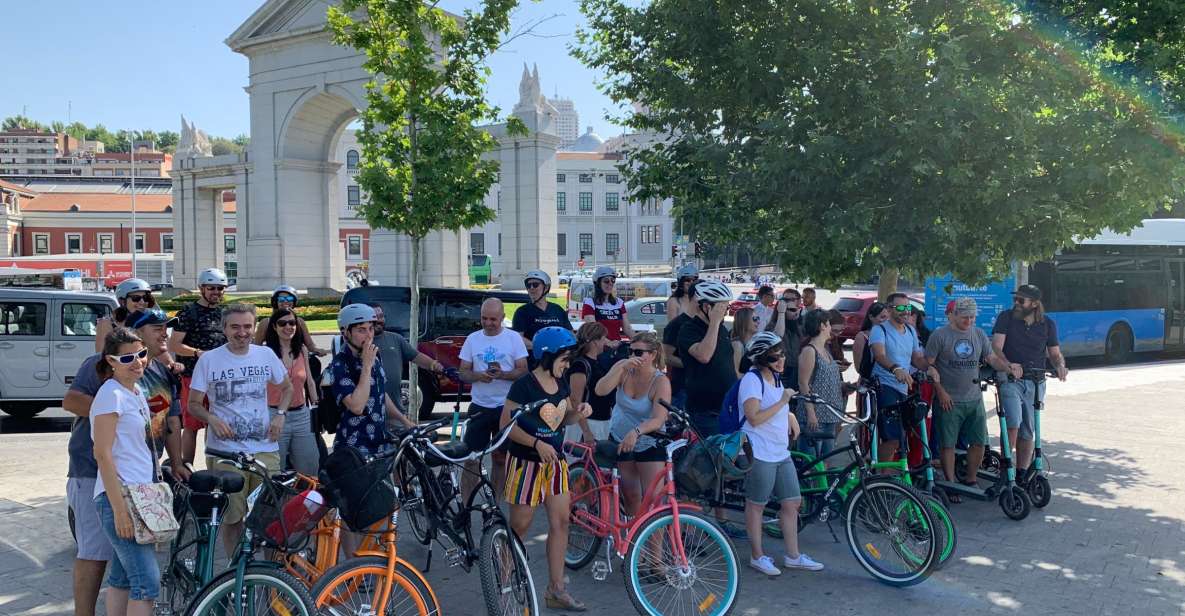 Madrid: Literary Quarter & Retiro Park Electric Bike Tour - Included in the Tour