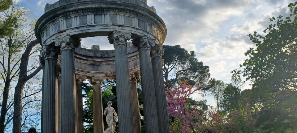 Madrid: The Capricho Park Tour - Exploring El Capricho Park