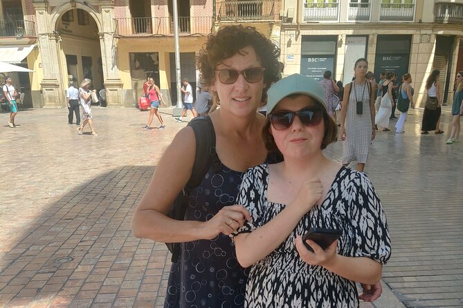 Malaga Scavenger Hunt and Sights Self-Guided Tour - Cancellation Policy and Refund Options