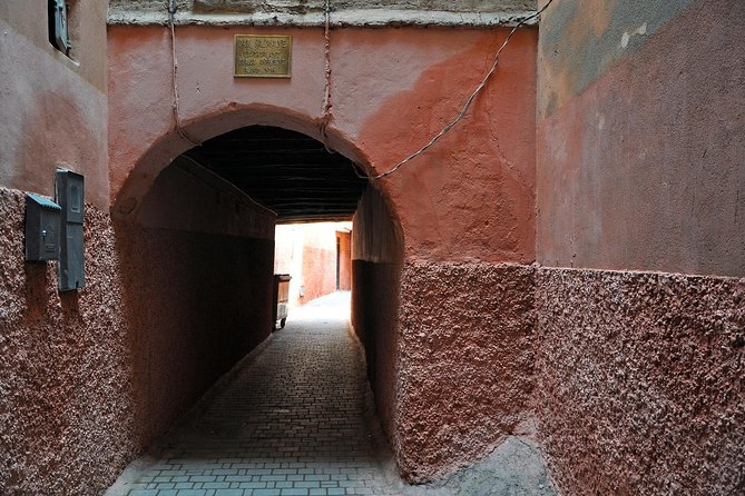 Marrakesh Day Trip From Casablanca With Camel Ride And Lunch At Agafay Desert - Savor the Local Lunch