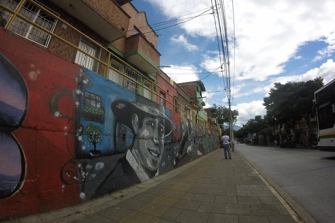 Medellin Tango City Tour - Taking in Tango Music and Dance
