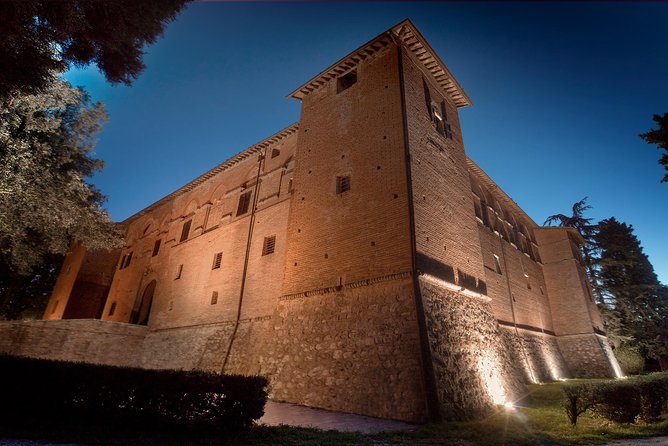 Montalcino: Brunello Wine Tasting Experience - Location and Accessibility