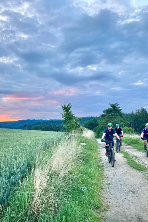 Mountain Biking Full Day Trip to The Karlstejn Castle - Preparing for the Cycling Experience