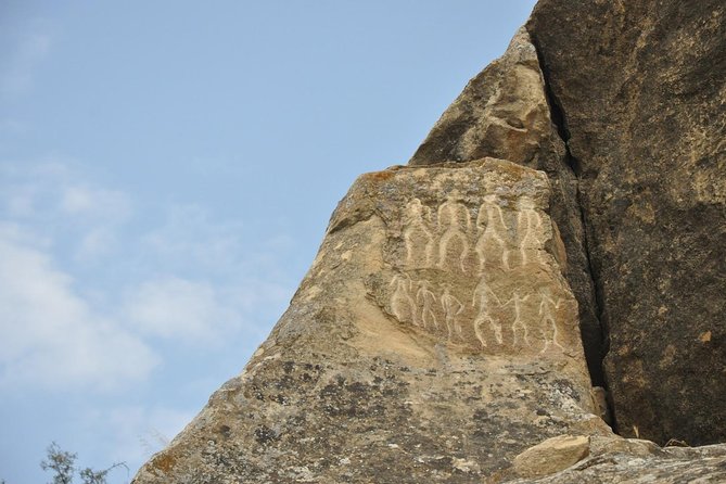 Mud Volcanoes & Gobustan Group Tour - Tour Logistics and Accessibility