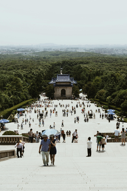 Nanjing : Temples, Ancient Walls, Qinhuai River Night Cruise - Jiming Temple