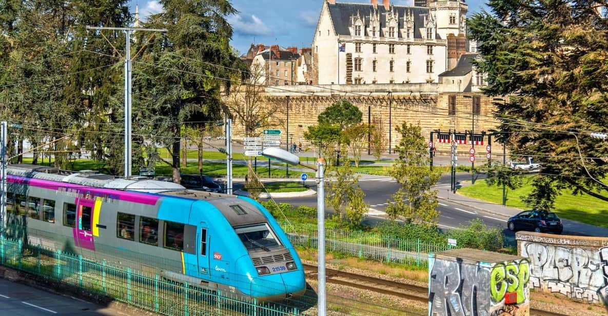 Nantes: Insta-Perfect Walk With a Local - Cancellation Policy