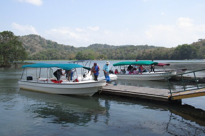 Navigation in the Panama Canal, Gatun Lake and Sloth Sanctuary - Tour Inclusions