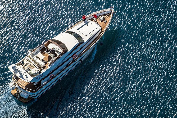 Northern Lights Yacht Cruise - Cozy and Comfortable Yacht Amenities