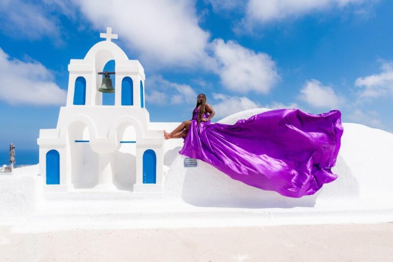Oia: Santorini Photoshoot With Flying Dress Rental Option - Flying Dress Rental