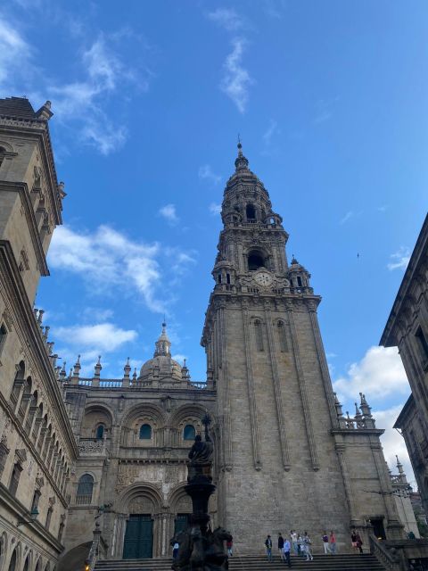 Old Town Walking Tour With an Official Guide - Meeting Information