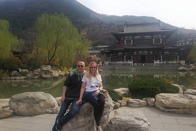 One Day Private Trip to Terracotta Army and Huaqing Palace - Exploring Terracotta Army