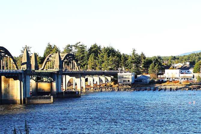 Oregon Coastal Tour: Florence to Yachats - Observing Wildlife at the Siuslaw Estuary