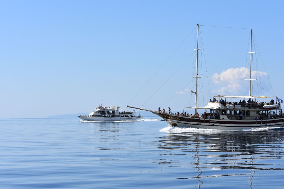 Ouranoupoli: Mount Athos Peninsula Sightseeing Cruise - Historical and Monastic Commentary